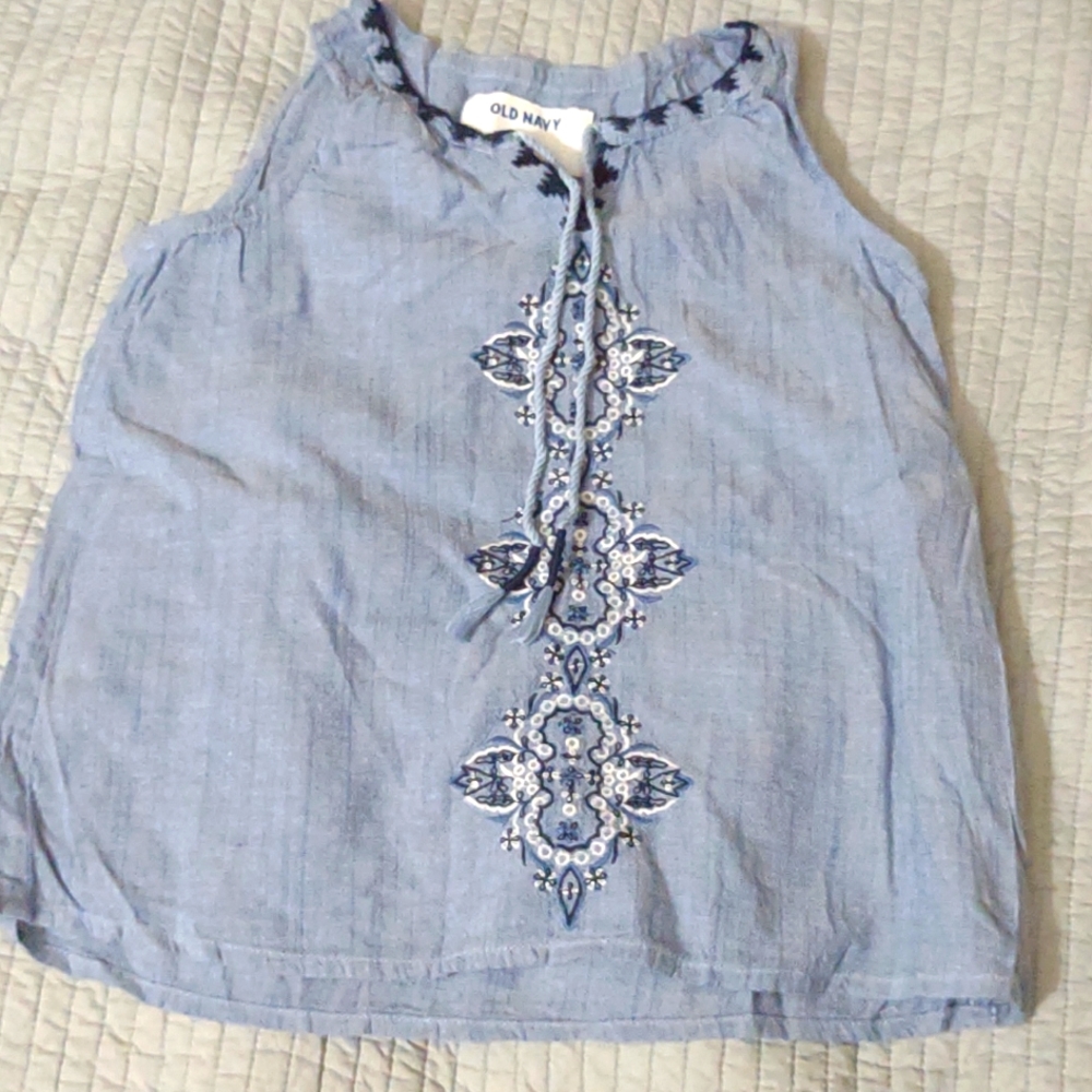 Old Navy Girl's Shirt Size 5